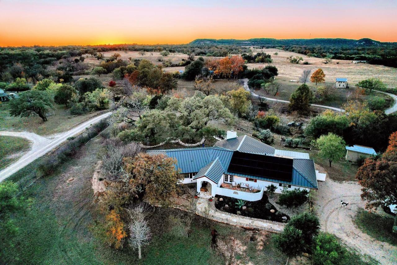 Casa Bonita Firepit-Grill & Hill Country Views! Villa Fredericksburg Eksteriør billede